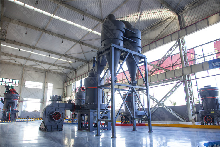 石灰石雷蒙磨粉機的出料細度、每小時產量多少